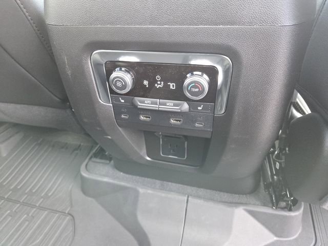 New 2026 GMC Yukon XL Elevation w/ Elevation Premium Package AWD/4WD image 18