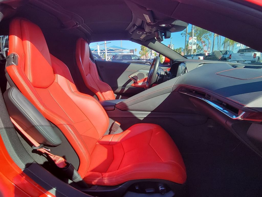 Used 2020 Chevrolet Corvette Stingray Preferred Cpe w/ 2LT Preferred Equipment Group RWD image 24