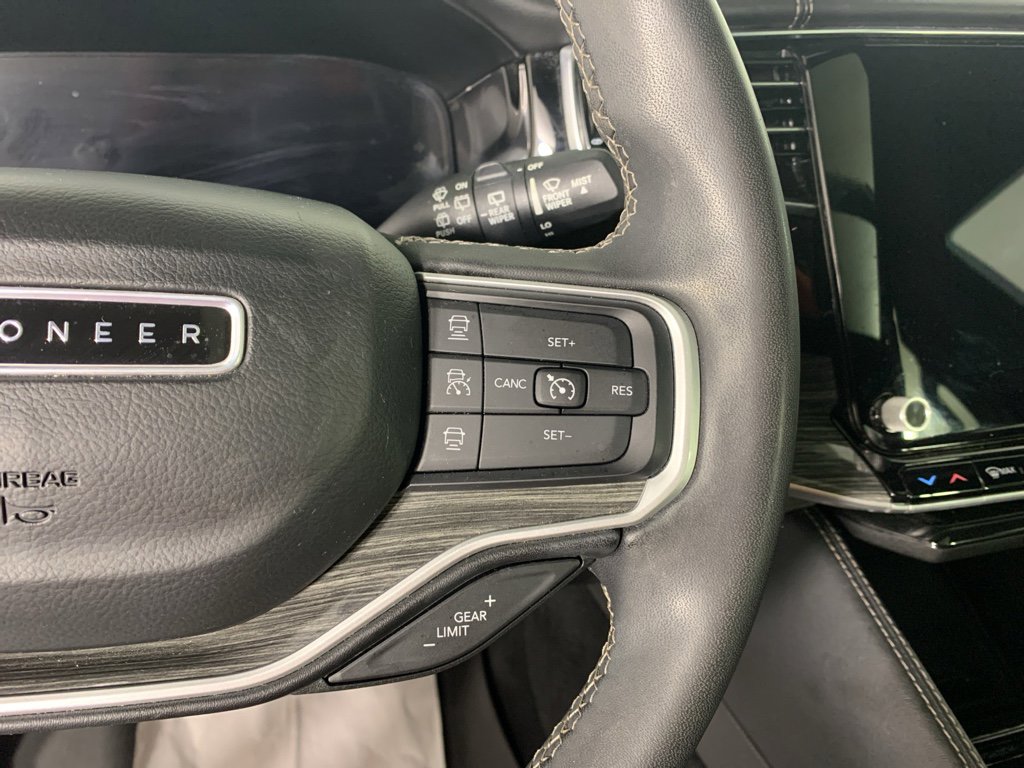 Used 2022 Jeep Wagoneer Series III w/ Premium Group I image 21