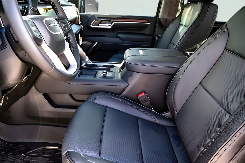 Used 2025 GMC Sierra 2500 Denali w/ Denali Reserve Package image 12