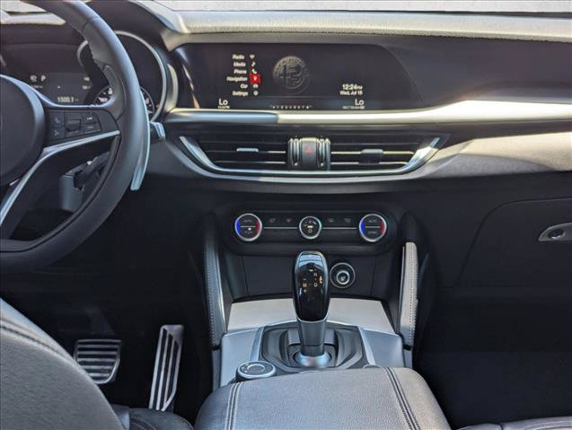 Used 2018 Alfa Romeo Stelvio Sport w/ Quick Order Package 22J Sport AWD/4WD image 15
