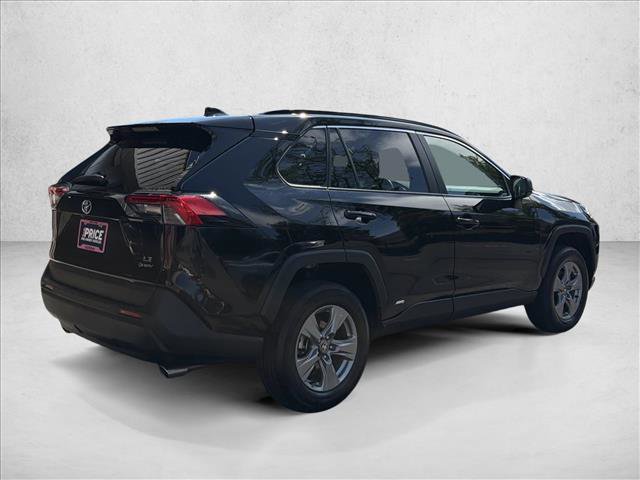 Used 2025 Toyota RAV4 LE AWD/4WD image 5