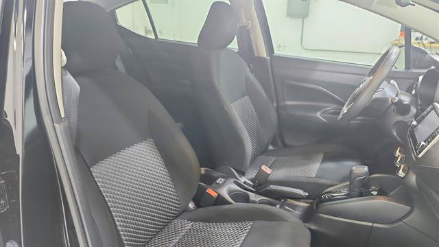 Used 2021 Nissan Versa S FWD image 22