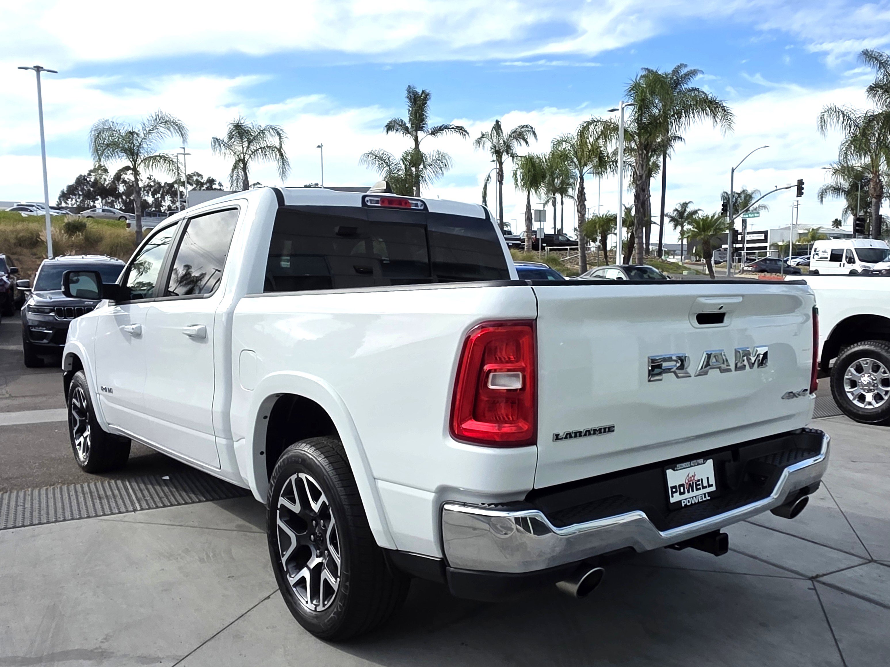 Certified 2025 RAM 1500 Laramie AWD/4WD image 3