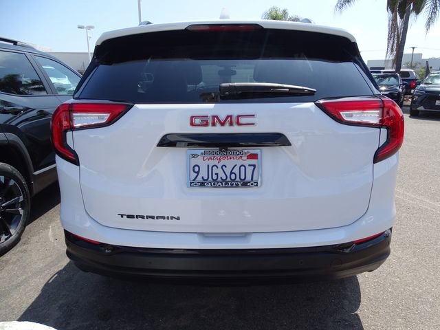 Used 2023 GMC Terrain SLT w/ Elevation Edition FWD image 3