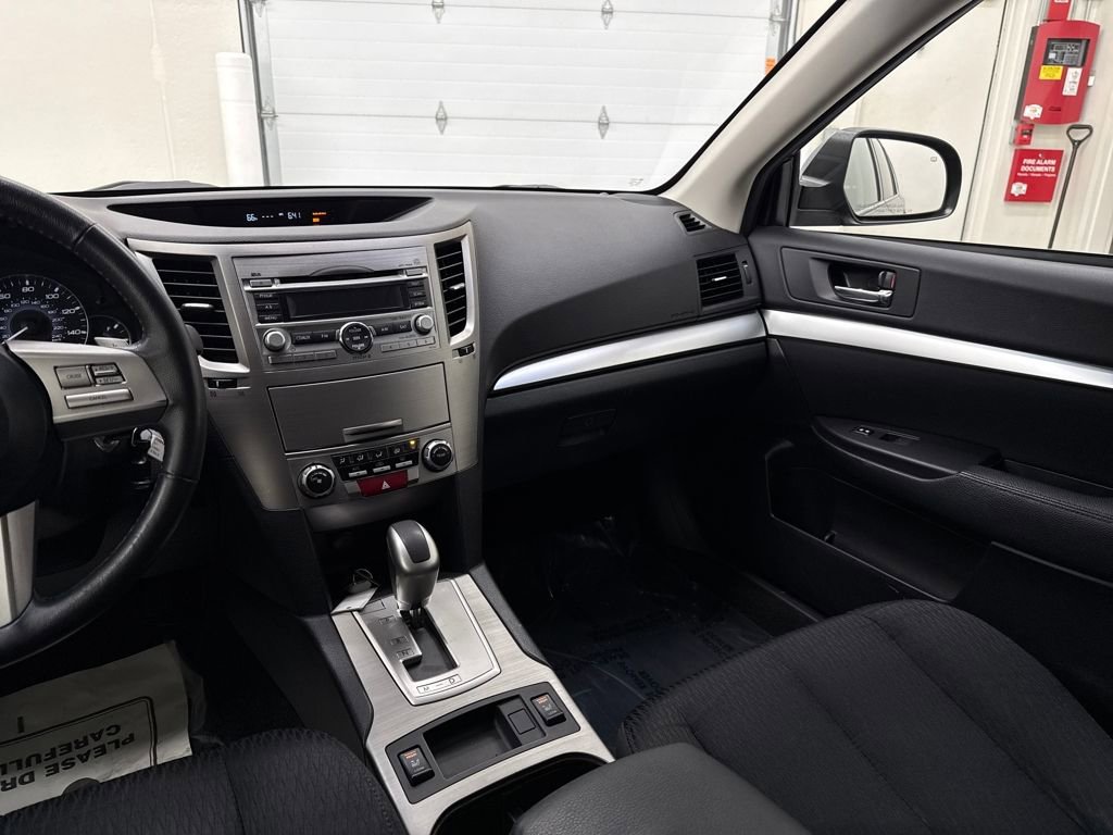 Used 2011 Subaru Outback 2.5i Premium image 15