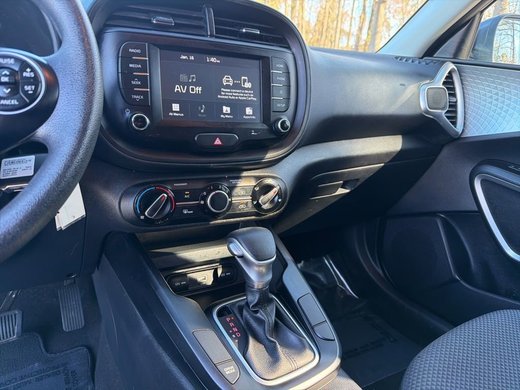 Used 2020 Kia Soul LX image 17