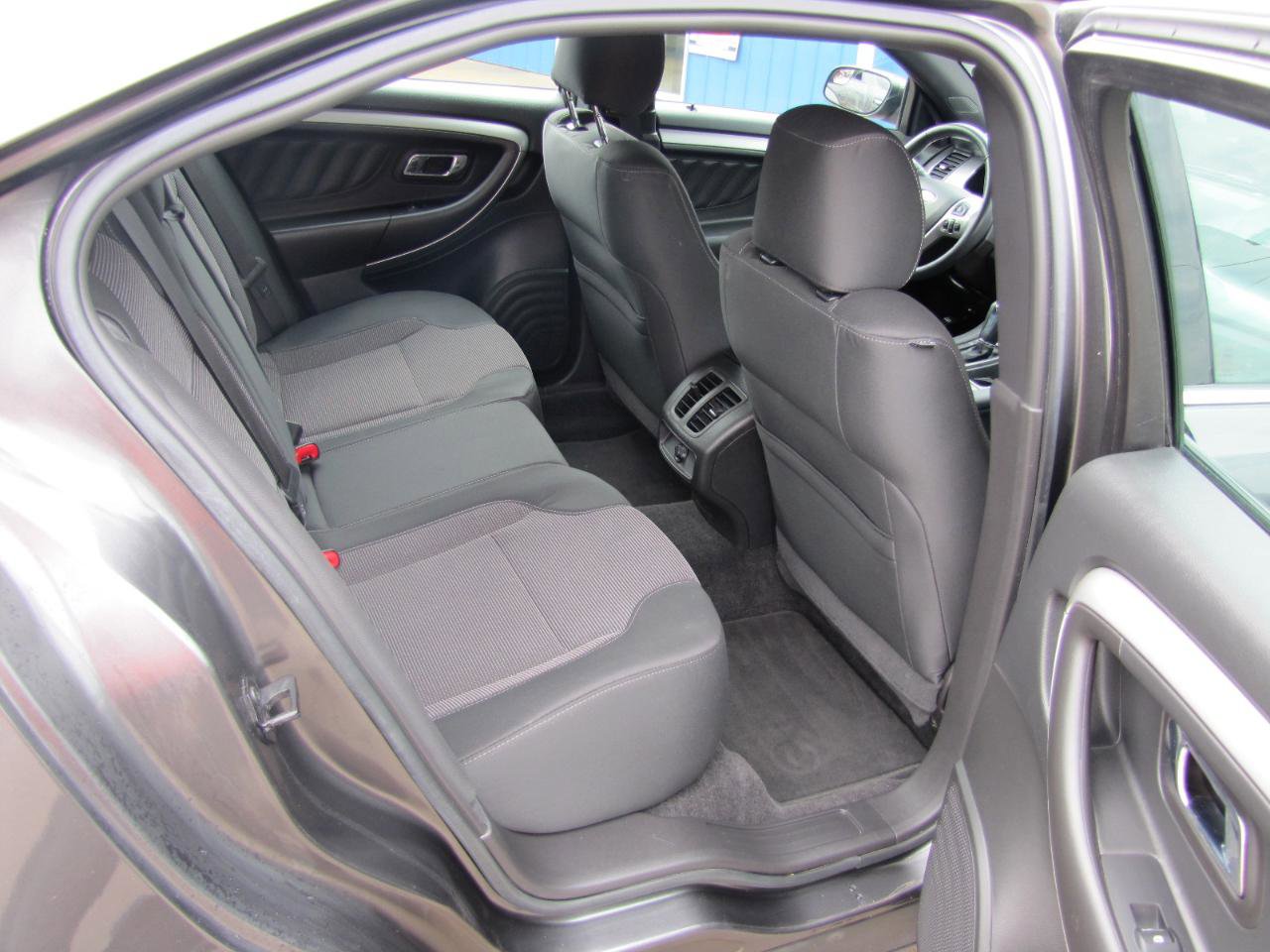 Used 2018 Ford Taurus SEL w/ Equipment Group 201A image 8