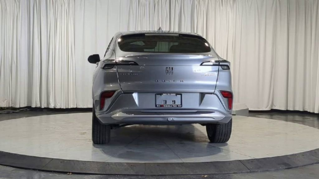 Used 2024 Buick Envista Avenir image 7