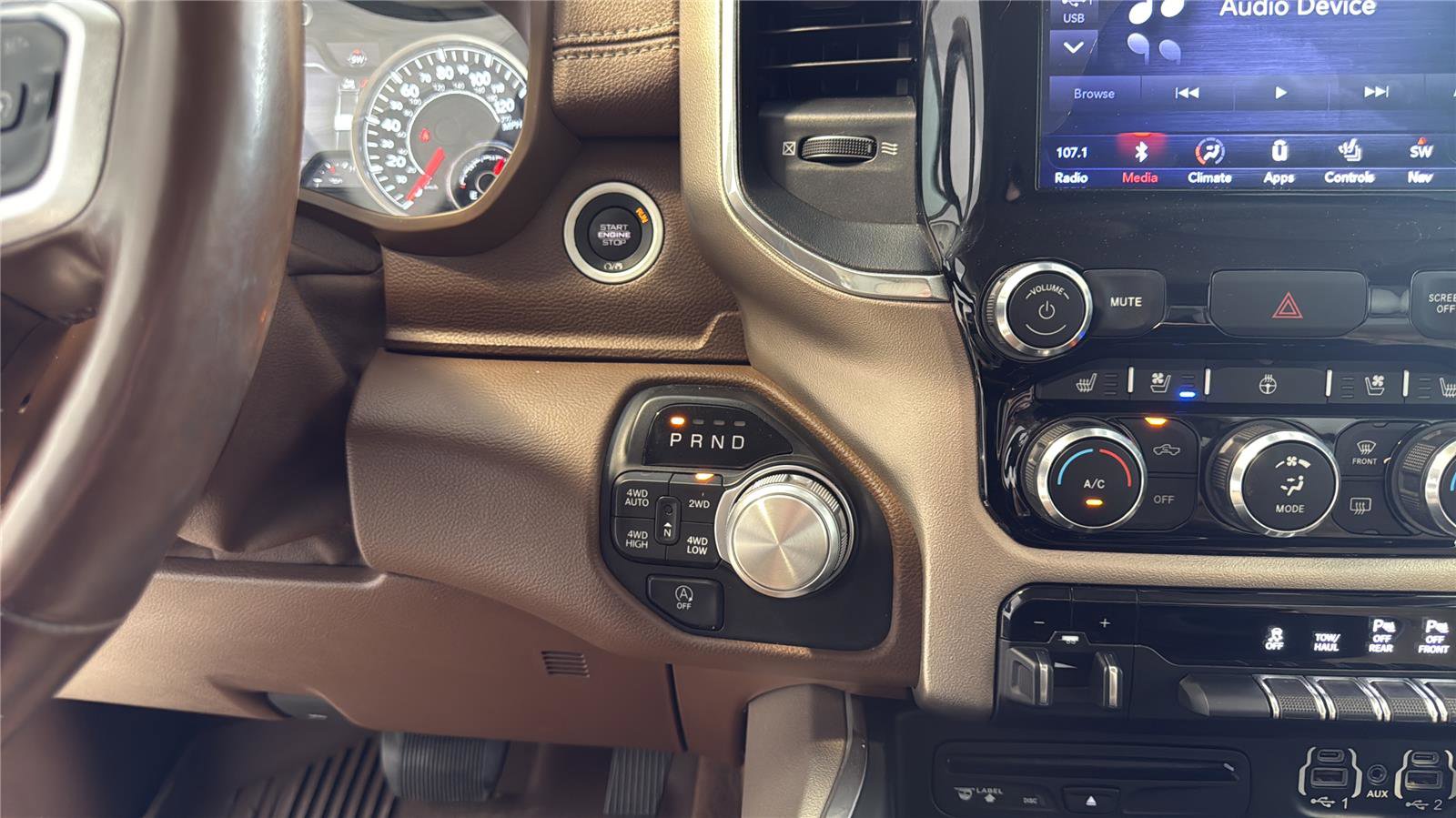 Used 2019 RAM 1500 Laramie AWD/4WD image 21