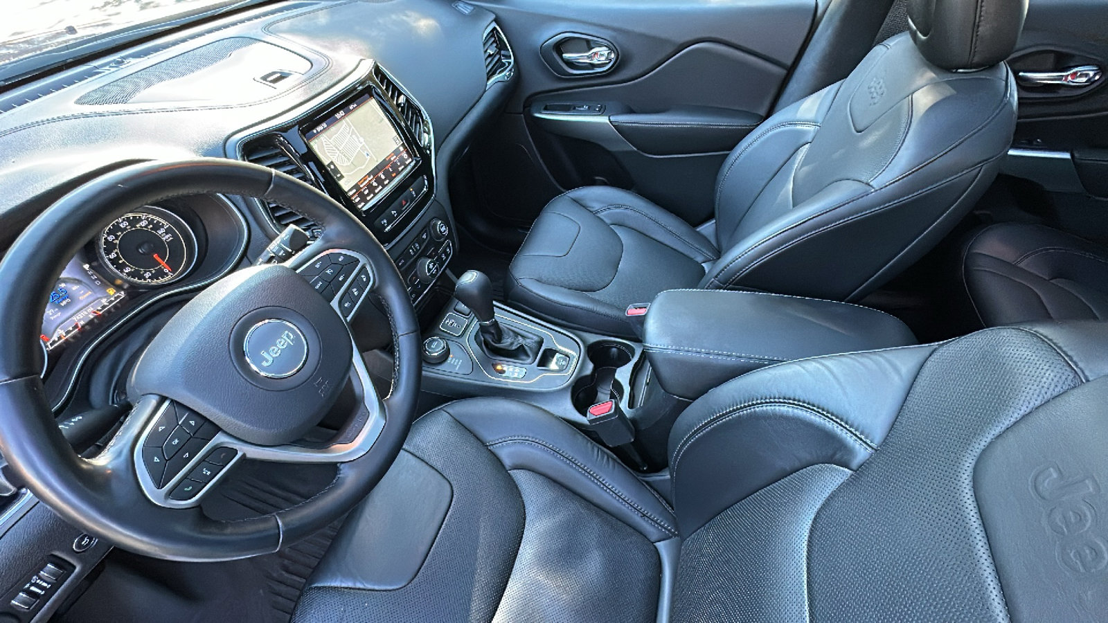 Used 2021 Jeep Cherokee High Altitude image 23