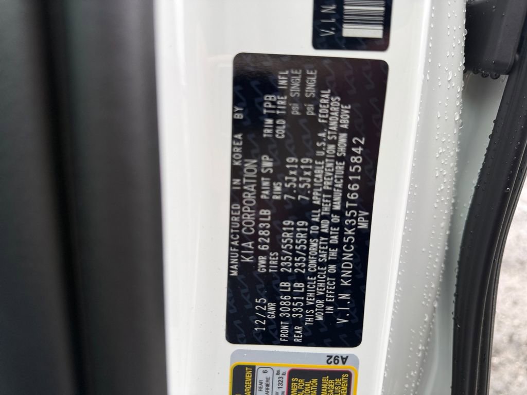 New 2026 Kia Carnival EX image 24