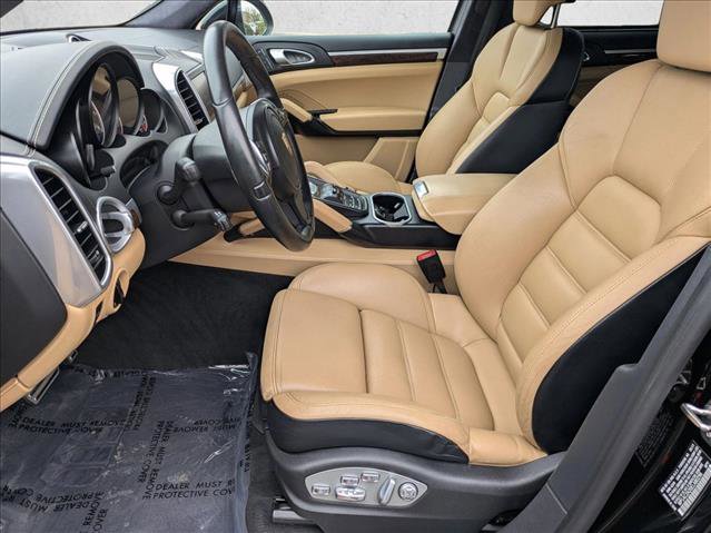 Used 2014 Porsche Cayenne Turbo image 16