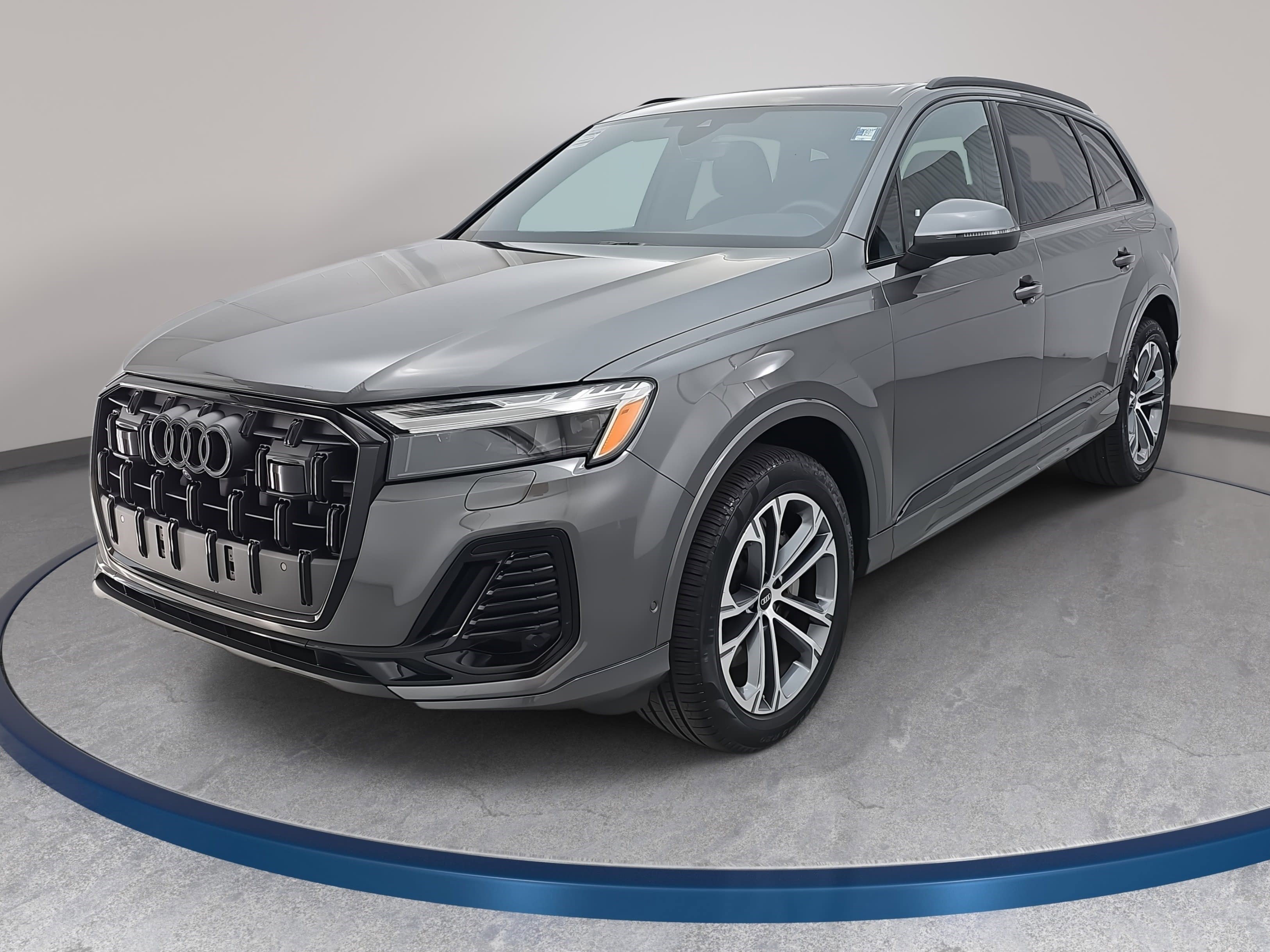 Used 2025 Audi Q7 2.0T Premium w/ Convenience Plus Package image 1