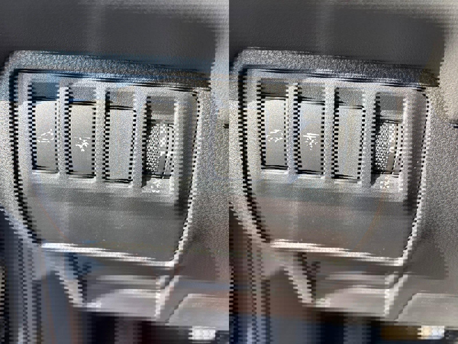 New 2025 Subaru Ascent Limited w/ Popular Package #2 image 16