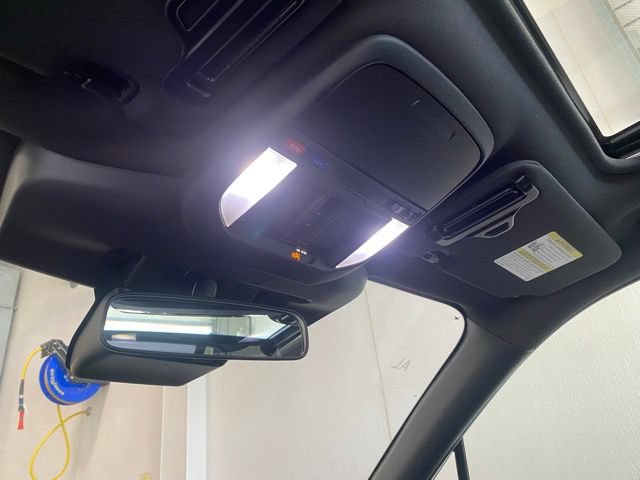 Used 2025 Subaru Forester Limited AWD/4WD image 17