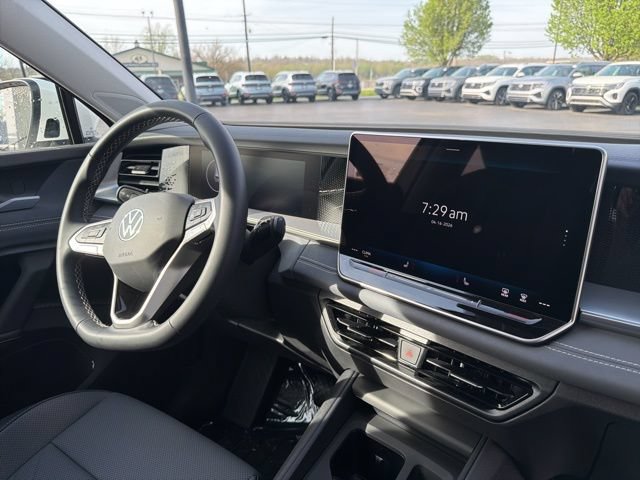 New 2026 Volkswagen Tiguan SE AWD/4WD image 37