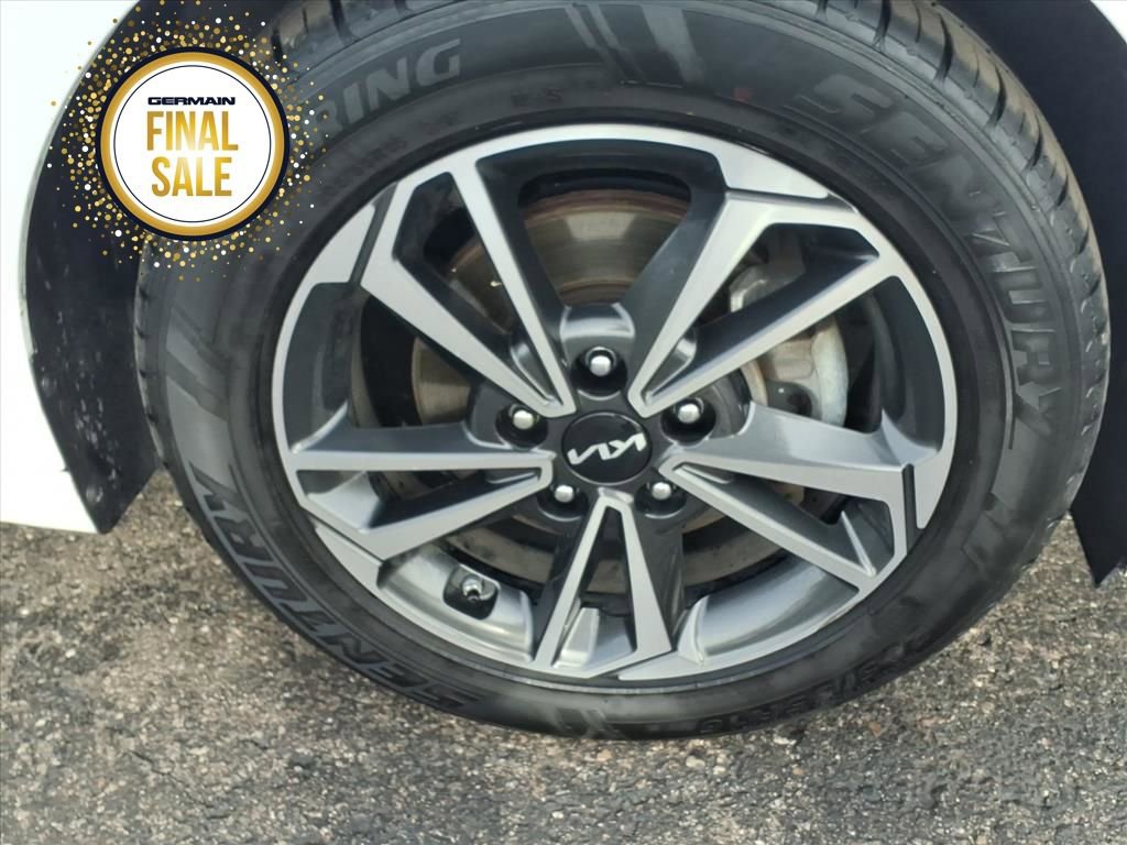 Used 2023 Kia Forte LXS image 13