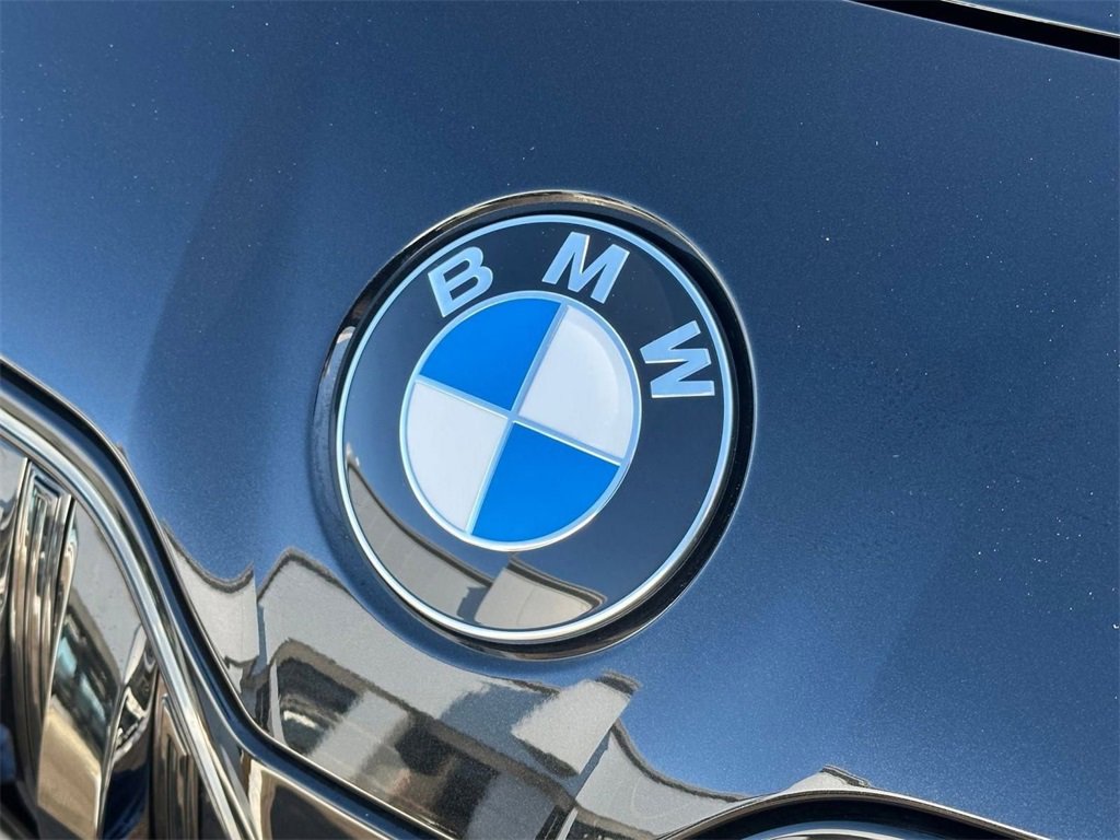 Used 2025 BMW 760i xDrive image 8