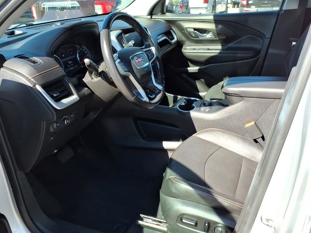 Used 2021 GMC Terrain SLT w/ LPO, Floor Liner Package AWD/4WD image 10