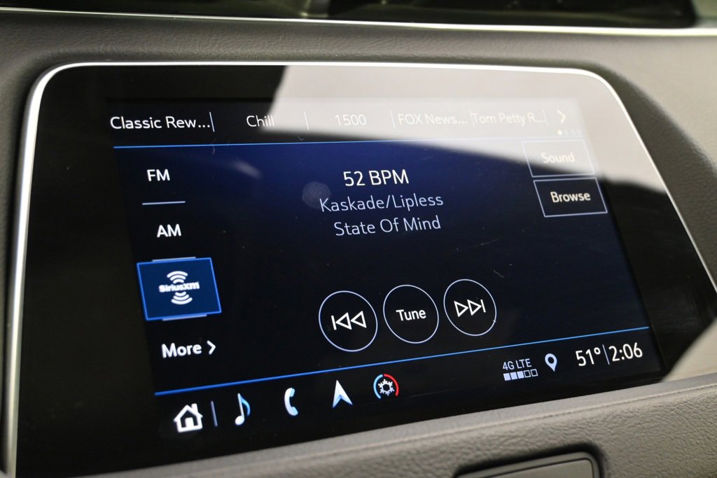 Used 2019 Cadillac XT4 Sport w/ Cold Weather Package image 27