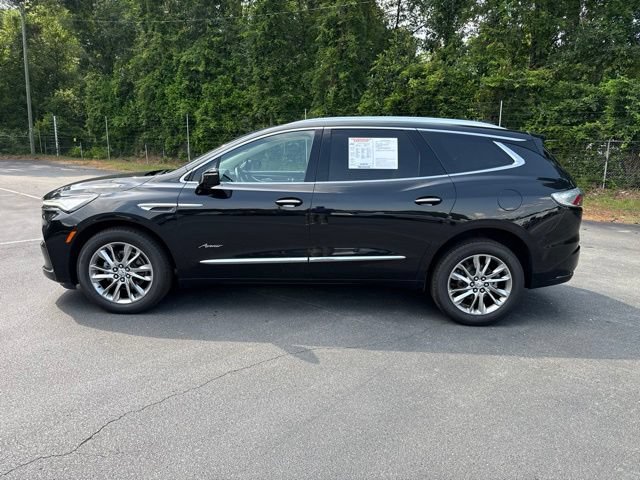 Used 2023 Buick Enclave Avenir w/ Avenir Technology Package FWD video 2