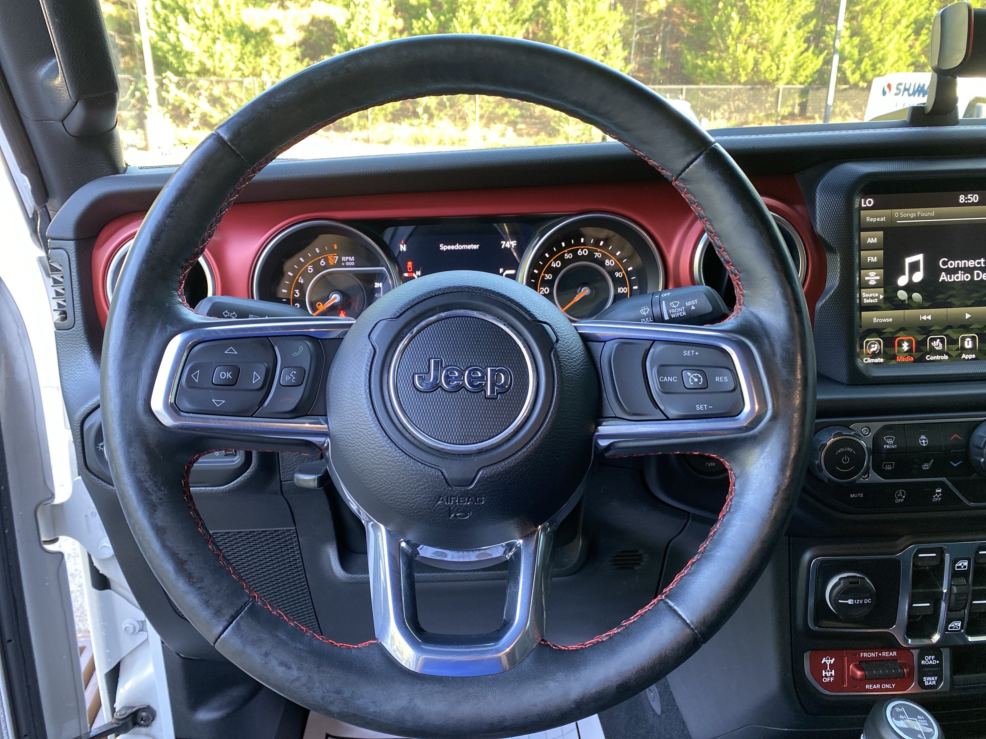 Used 2023 Jeep Gladiator Rubicon w/ LED Lighting Group AWD/4WD image 18