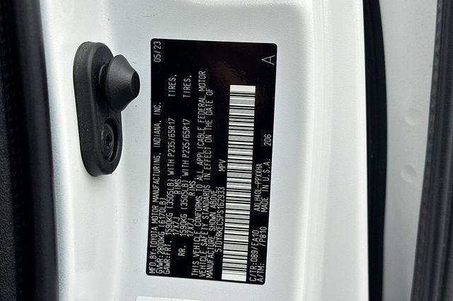 Certified 2023 Toyota Sienna XLE image 36