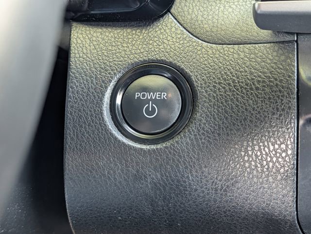 Used 2025 Toyota Camry SE w/ Convenience Package FWD image 18