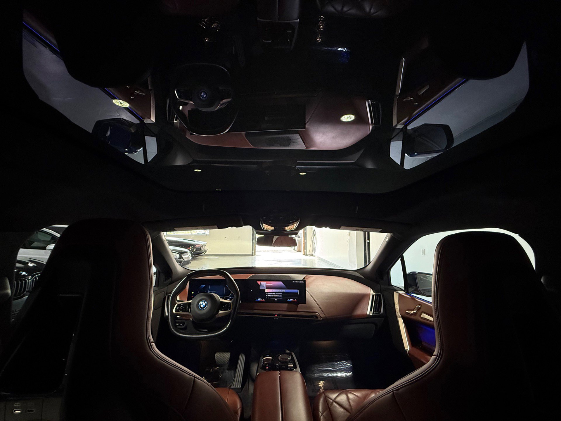 Used 2023 BMW iX xDrive50 w/ Sport Package AWD/4WD image 56