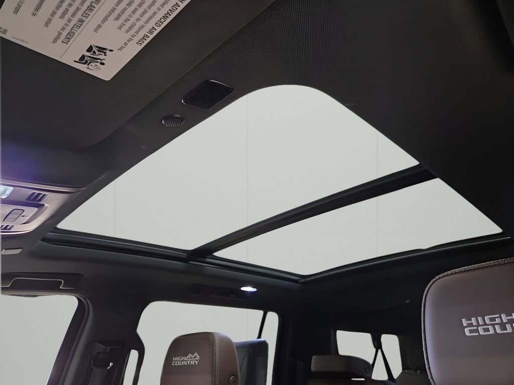 Used 2021 Chevrolet Suburban High Country image 20