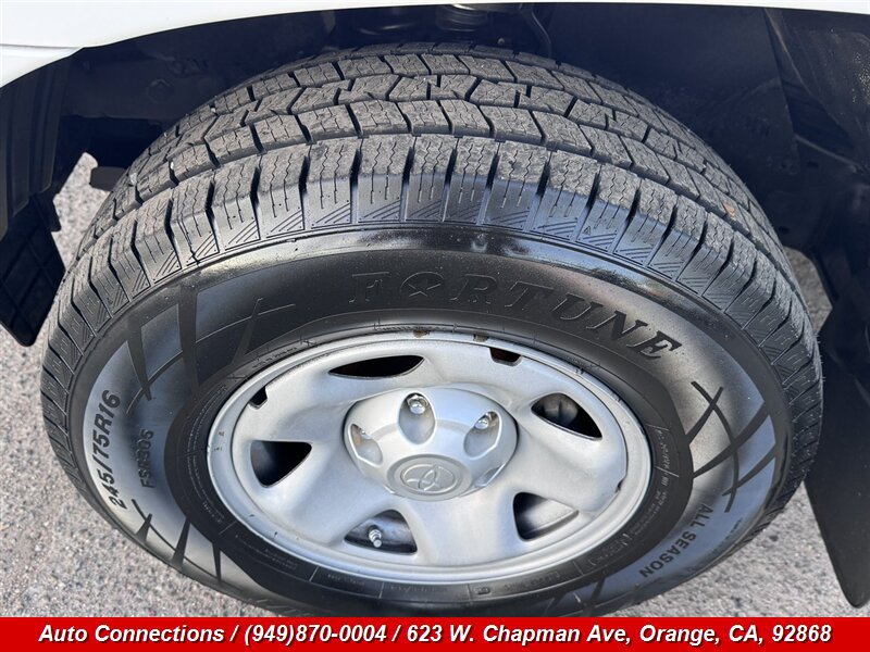 Used 2013 Toyota Tacoma PreRunner w/ SR5 Pkg RWD image 31