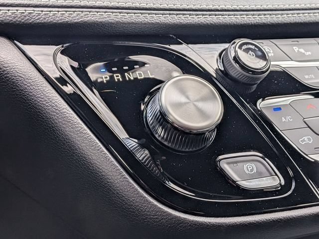 New 2027 Chrysler Pacifica Select FWD image 26