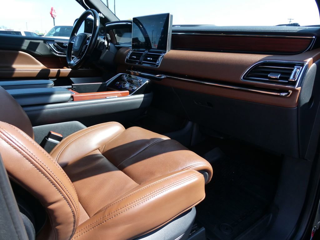 Used 2022 Lincoln Navigator L Reserve w/ Equipment Group 201A image 15