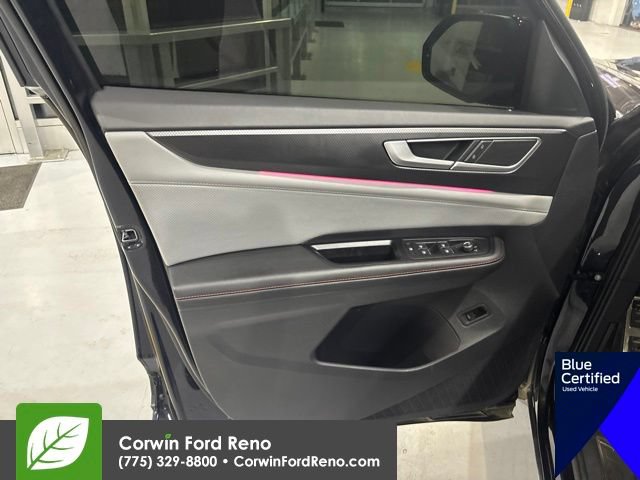 Used 2024 Volkswagen Atlas Peak Edition SEL AWD/4WD image 16