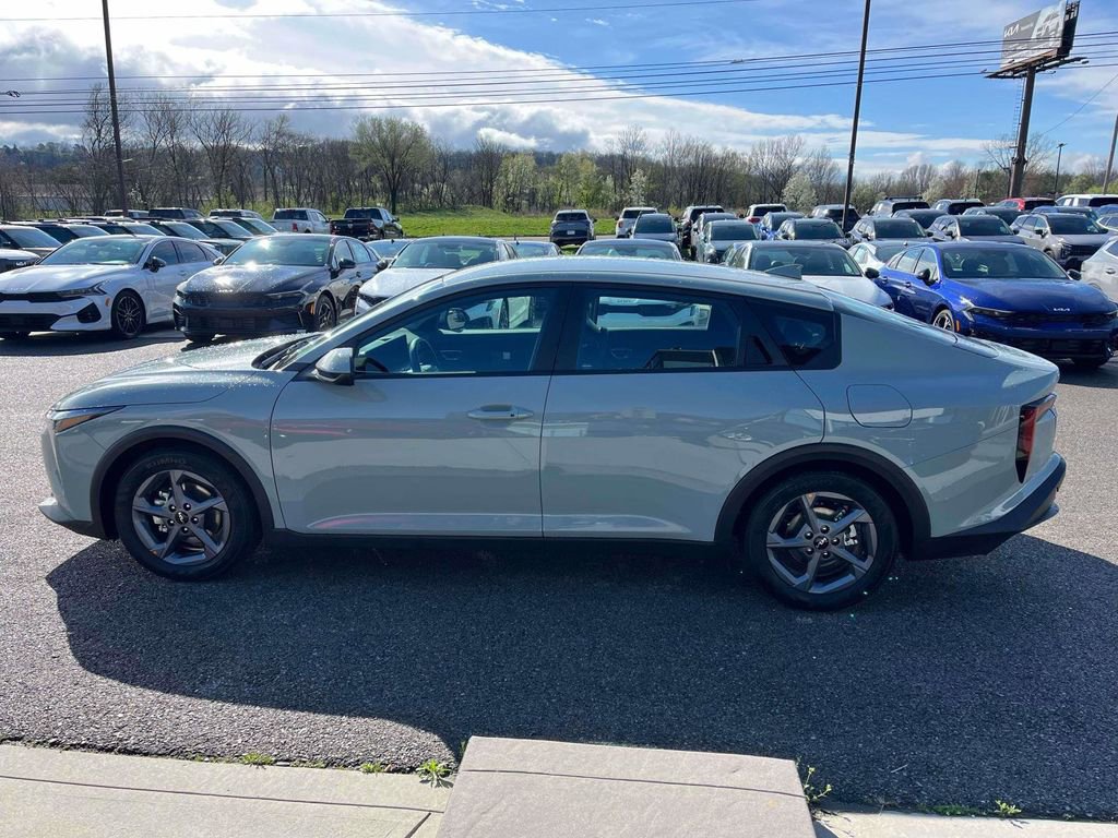 Certified 2025 Kia K4 LXS image 28