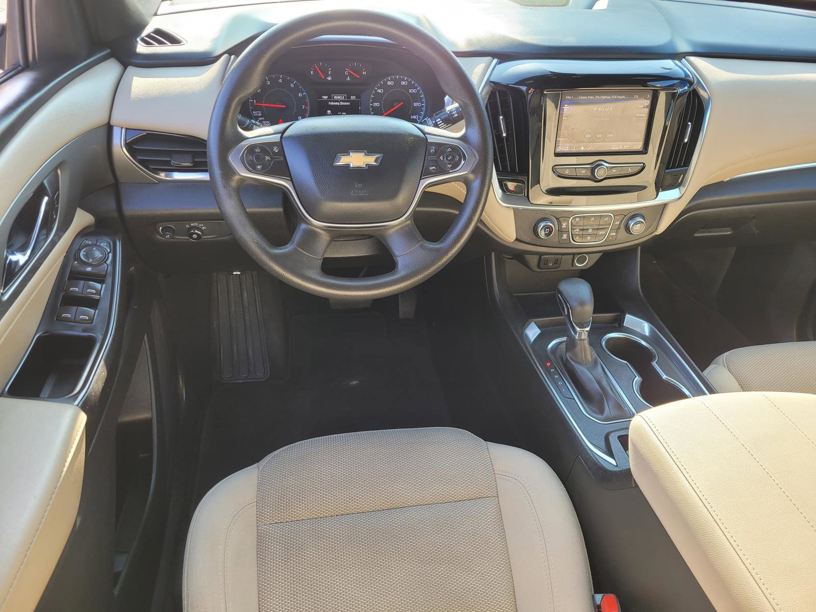 Used 2023 Chevrolet Traverse LS AWD/4WD image 14