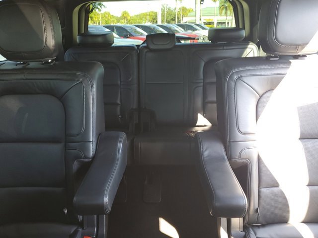 Used 2022 Lincoln Navigator Reserve image 18