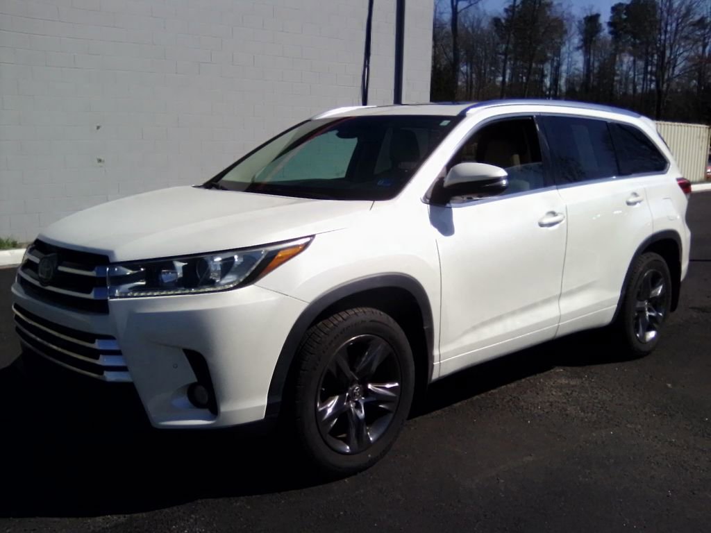 Used 2017 Toyota Highlander Limited Platinum image 14