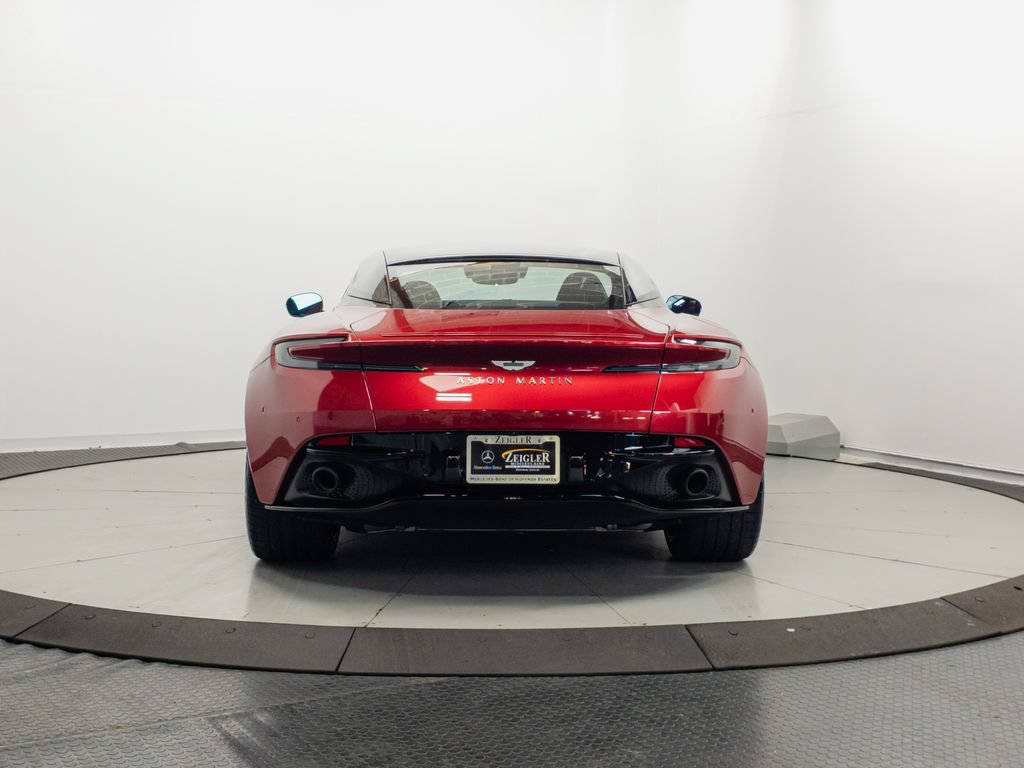 Used 2024 Aston Martin DB12 Coupe RWD image 29