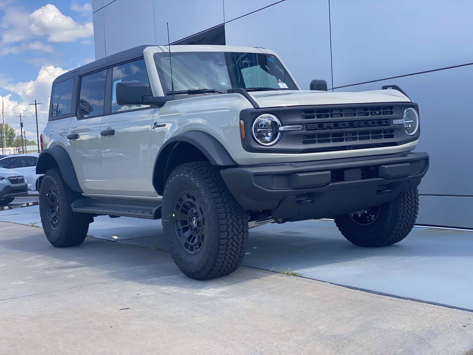 New 2026 Ford Bronco Big Bend AWD/4WD image 1