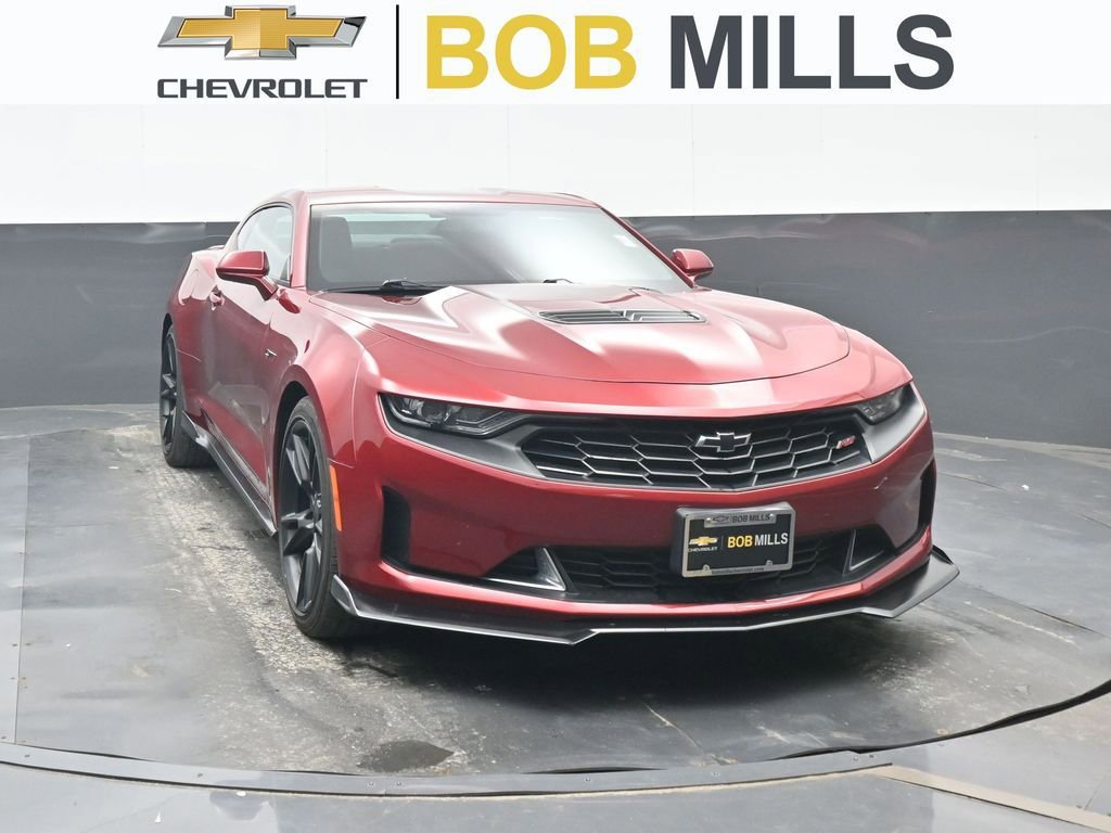 Used 2021 Chevrolet Camaro LT RWD image 1