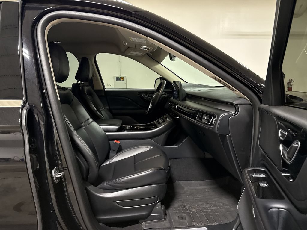 Used 2023 Lincoln Aviator AWD image 21