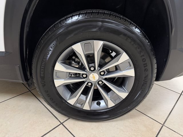 Used 2025 Chevrolet Equinox LT FWD image 23