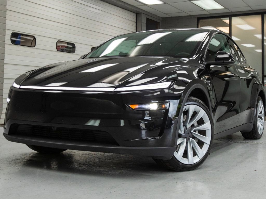 Used 2026 Tesla Model Y Long Range AWD/4WD image 2