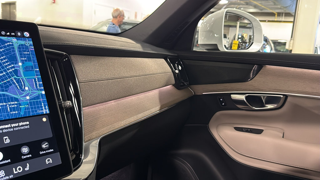 Certified 2026 Volvo XC90 B6 Plus AWD/4WD image 19