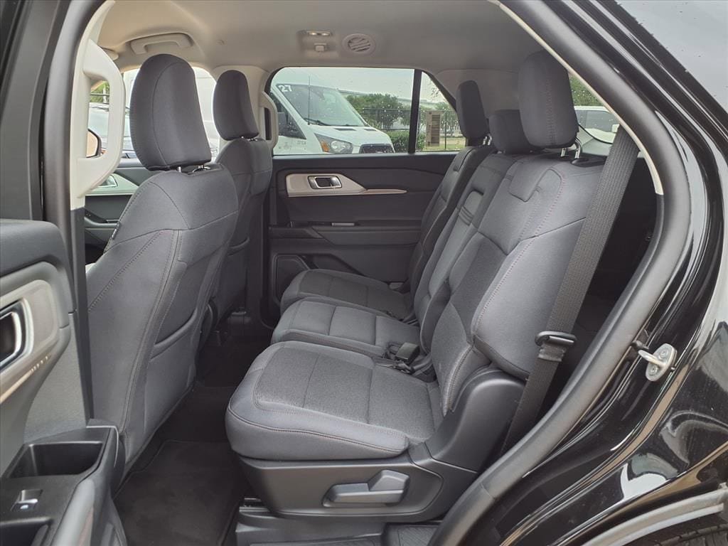 New 2026 Ford Explorer Active RWD image 20