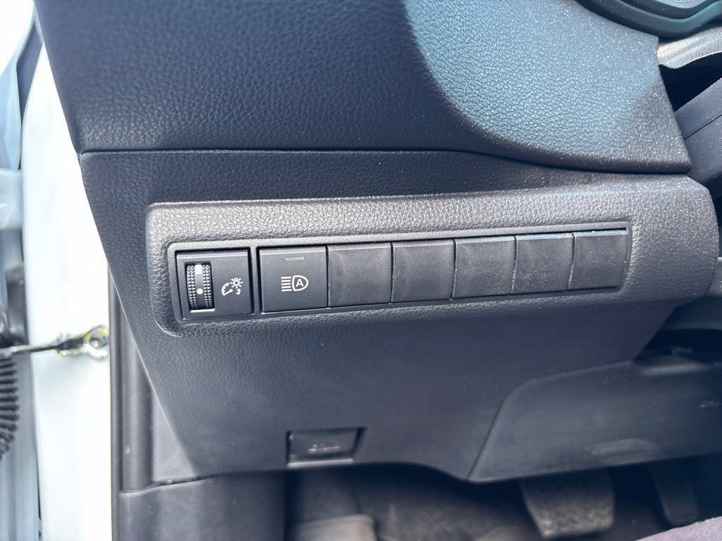 Used 2025 Toyota Corolla LE FWD image 16