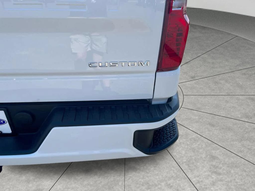 New 2026 Chevrolet Silverado 1500 Custom AWD/4WD image 8