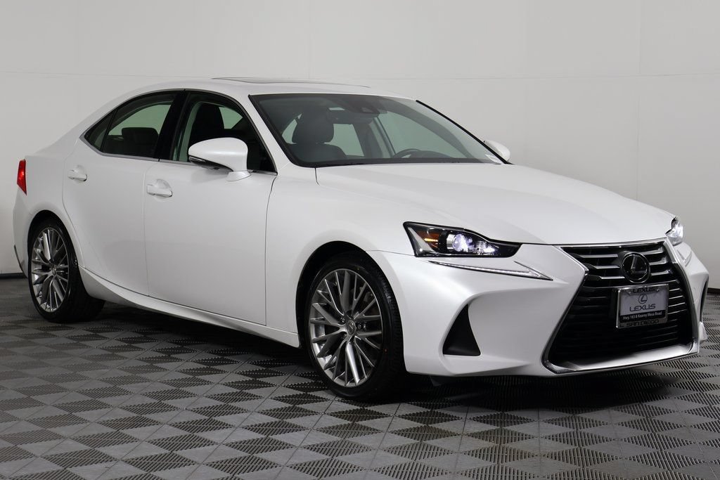 Used 2017 Lexus IS 200t RWD image 3